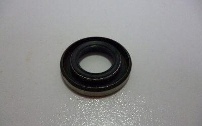 0330327 OIL RETAINER