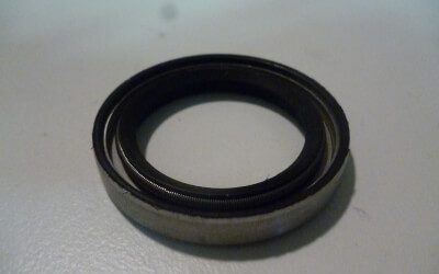 26-76868 OIL SEAL