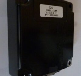 825754 2 ECU Engine Control Unit